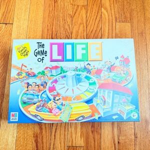 Milton Bradley The Game of Life Board Game 2005 Edition 04000 New Sealed MB